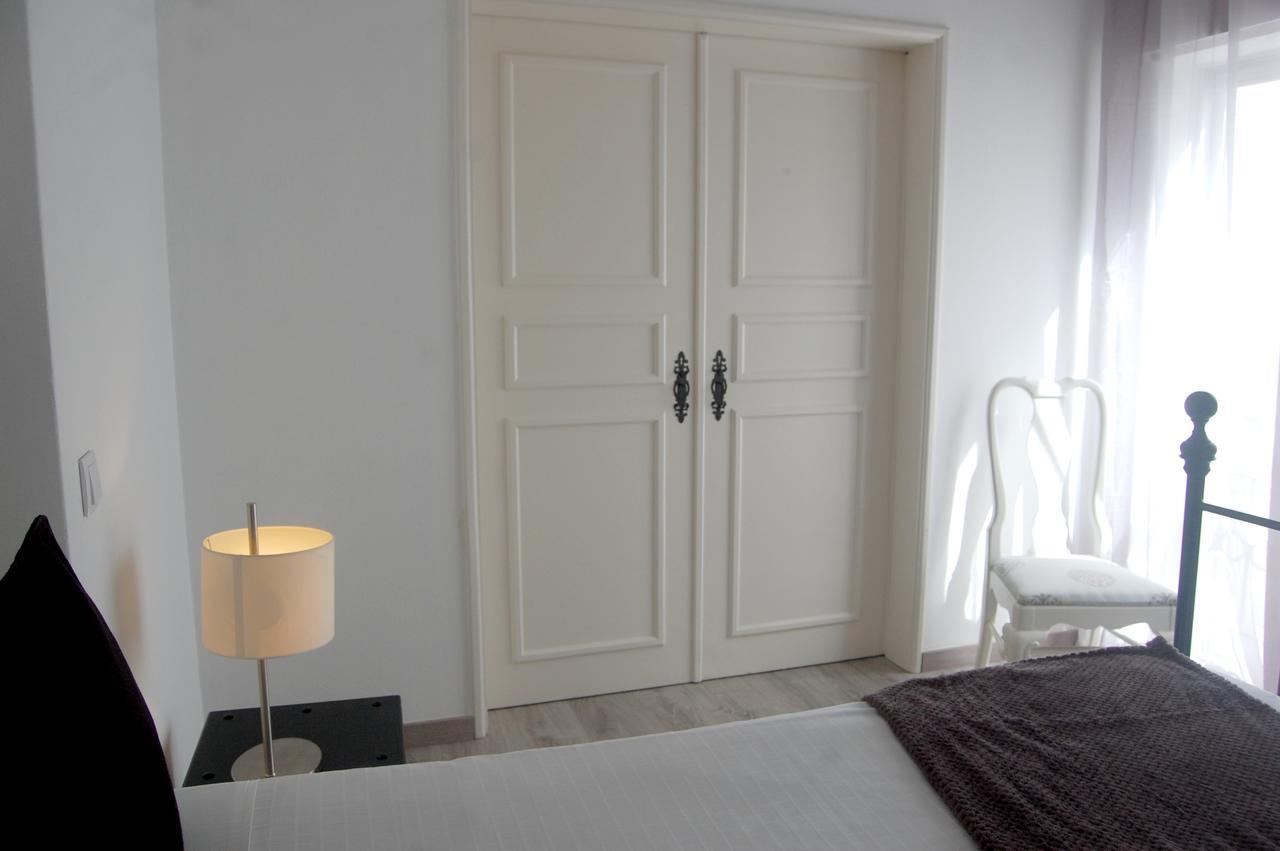 Suites Inn לאגוּ‏ש מראה חיצוני תמונה